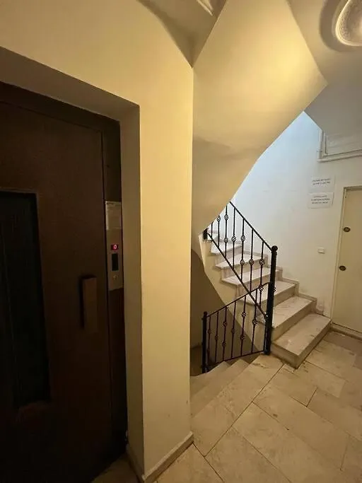 شقة Prime Location With Terrace اسطنبول