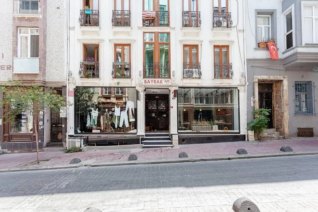شقة Prime Location With Terrace اسطنبول 0*,