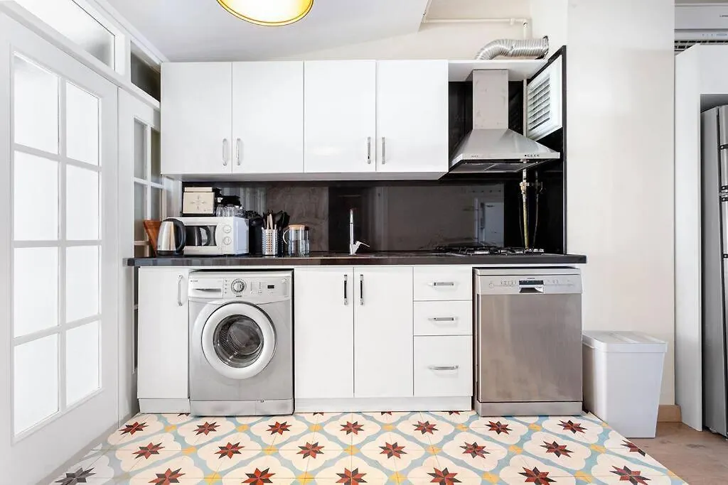 Prime Location With Terrace Apartment Istanbul Turkey