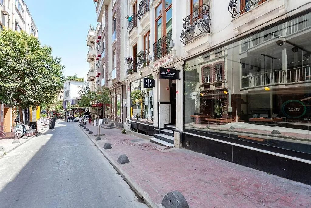 Prime Location With Terrace Apartment Istanbul